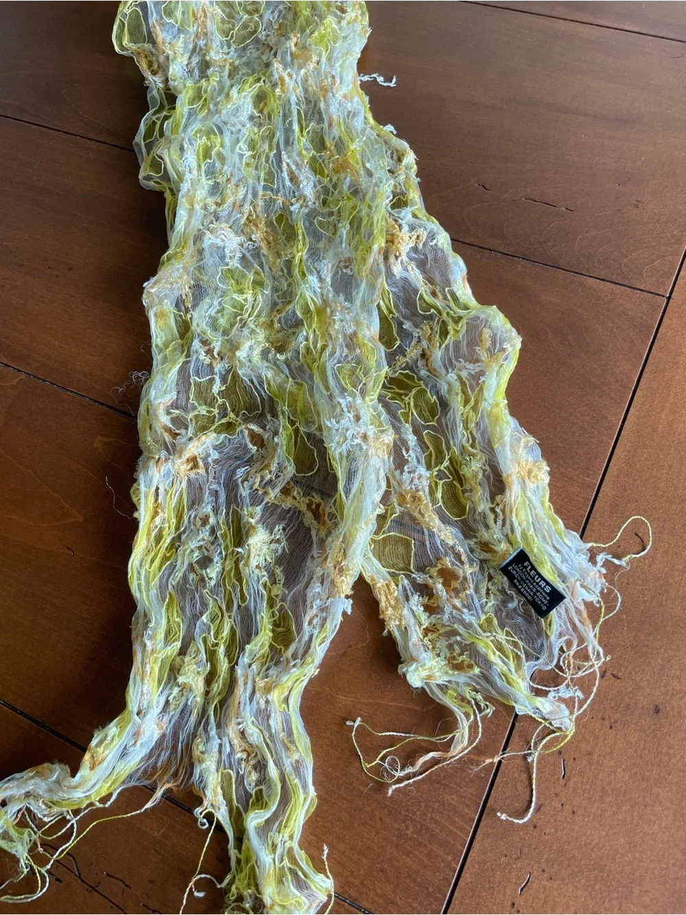 Fleurs by Elegant Additions Oblong Textured Scarf